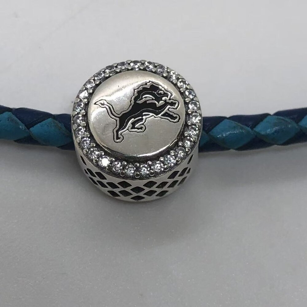 ✨✨Pandora NFL Football Detroit Lions Charm S925 Silver with box